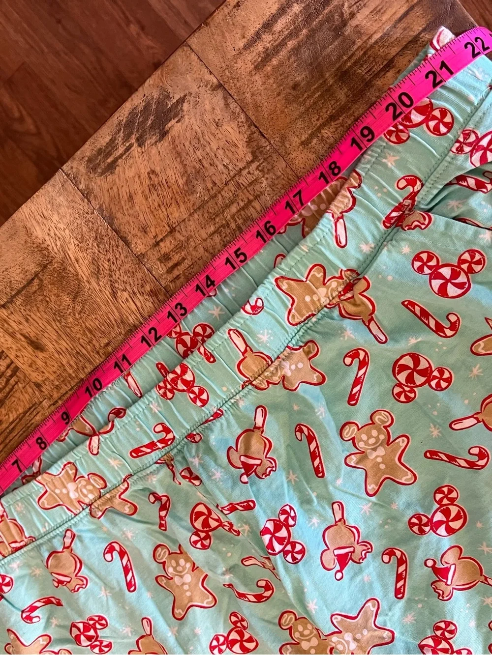Disney Parks Women's 1X Pajama Pants Mickey Mouse Gingerbread Holiday Treats EUC - Picture 5 of 11